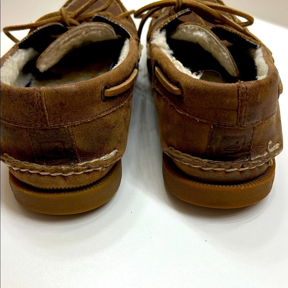 Sperry Brown / Tan Leather Boat Shoes with wool sheepskin lining, size 9.5
